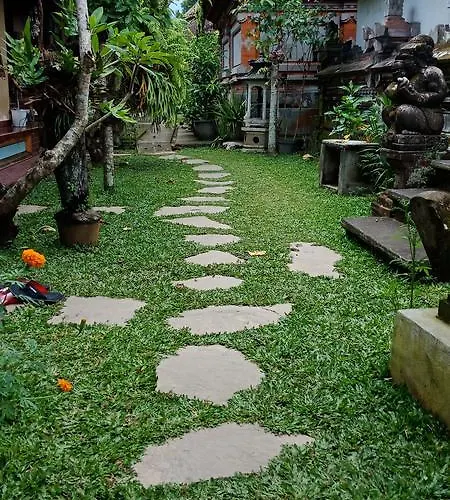 ホームステイ Umah Pekak *