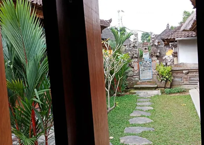 Umah Pekak ホームステイ *